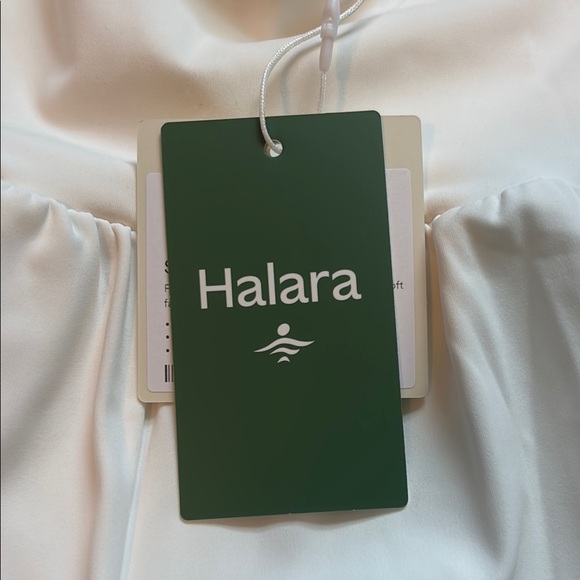 Halara Women's Shorts Set - Picture 2 of 7